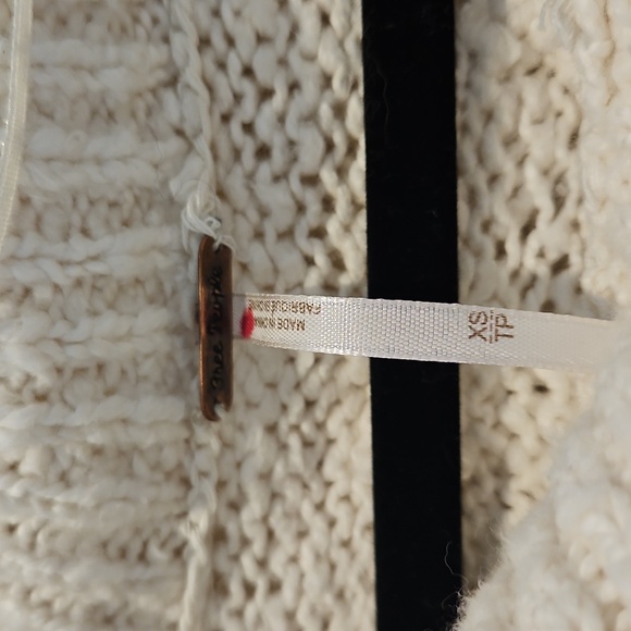 Free People Ivory Sweater NWT, Size XS - Picture 7 of 15